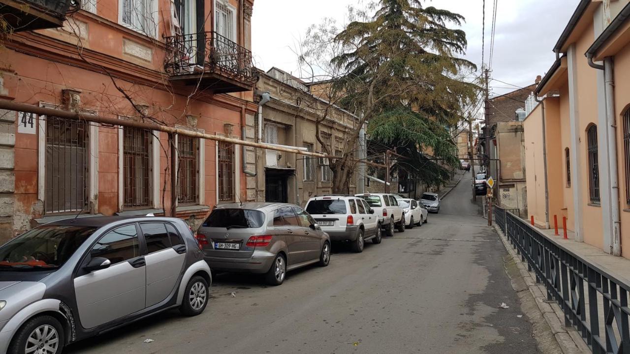 Cozy Apartment In Old Tbilisi Exterior photo